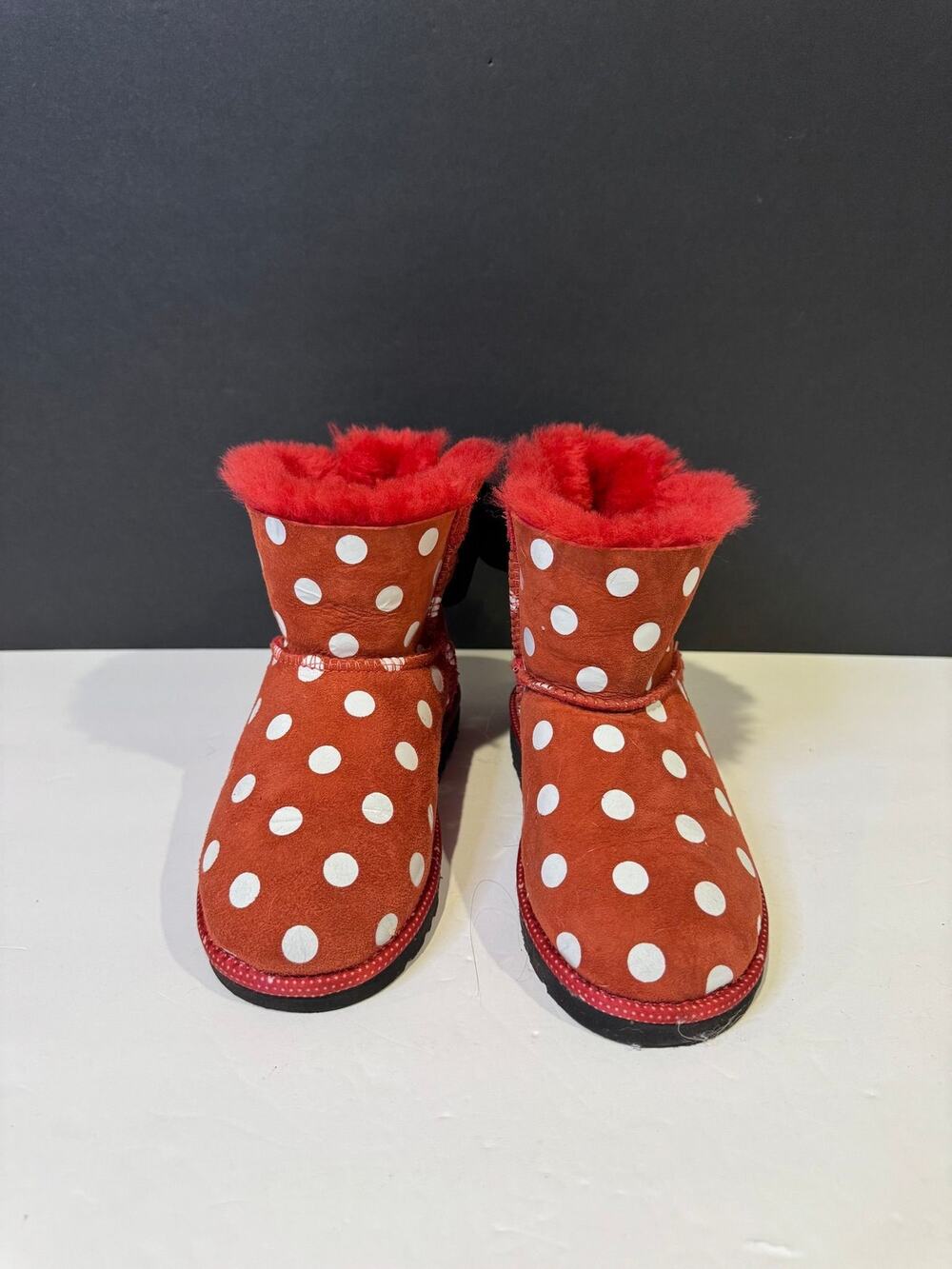 UGG Disney Minnie Mouse Red Boots White Polka Dots Size 11c